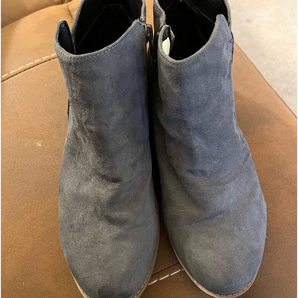 Justice ankle
Boots - Picture 1 of 4